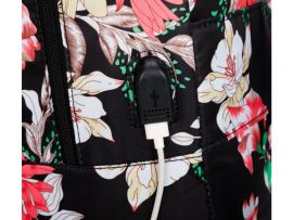 Příruční zavazadlo - batoh pro RYANAIR 1004 40x25x20 BLACK FLOWERS USB Reverse E-batoh