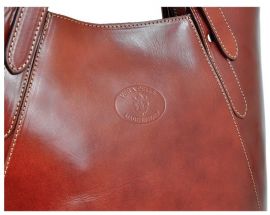 Velká černo-červená kožená dámská kabelka přes rameno VERA PELLE E-batoh
